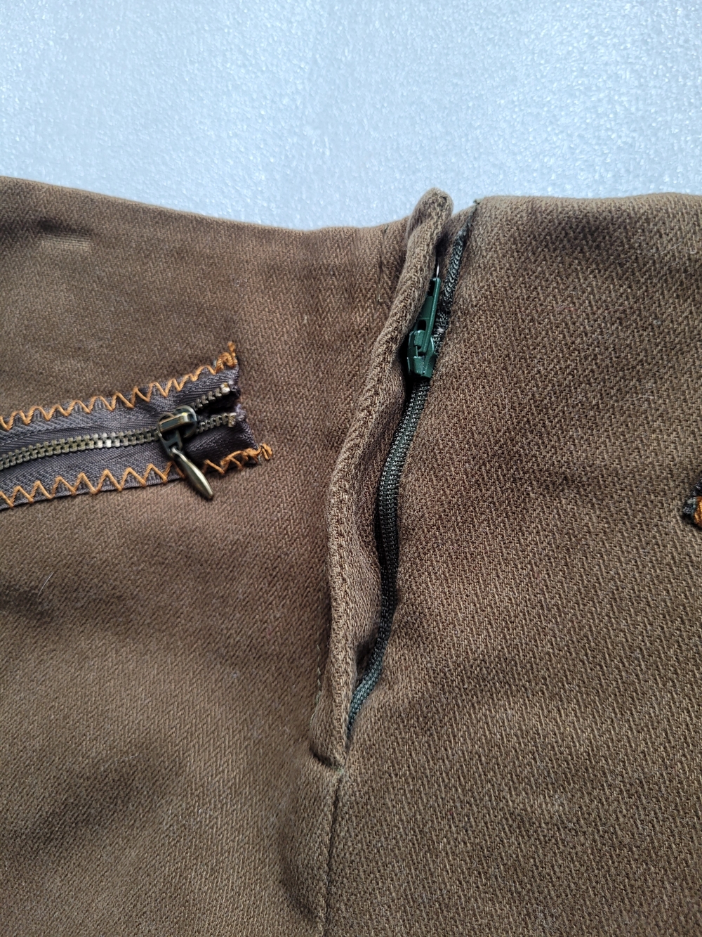 Vintage 90s Grunge Olive Green Mini Skirt with Zipper Accents XS / 2 - Picture 6 of 9